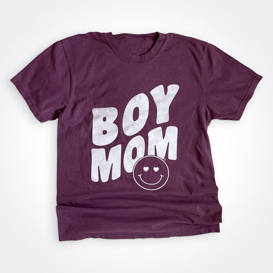 BoyMom Heart Eyes Heavyweight Tee