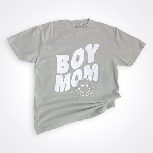 BoyMom Heart Eyes Heavyweight Tee